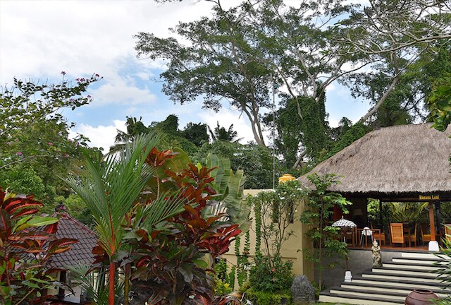 ヴィラ ニルヴァーナ