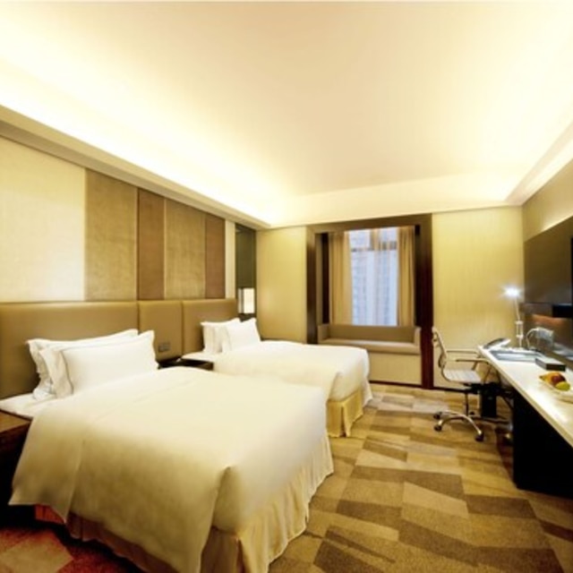 ロイヤル スイーツ & タワー