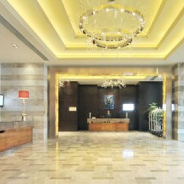 ロイヤル スイーツ & タワー