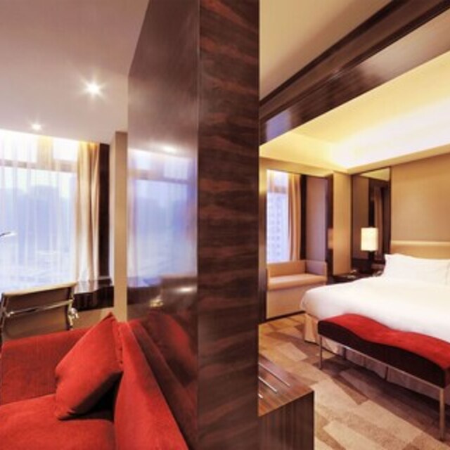 ロイヤル スイーツ & タワー