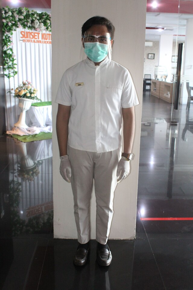 100 サンセット ホテル