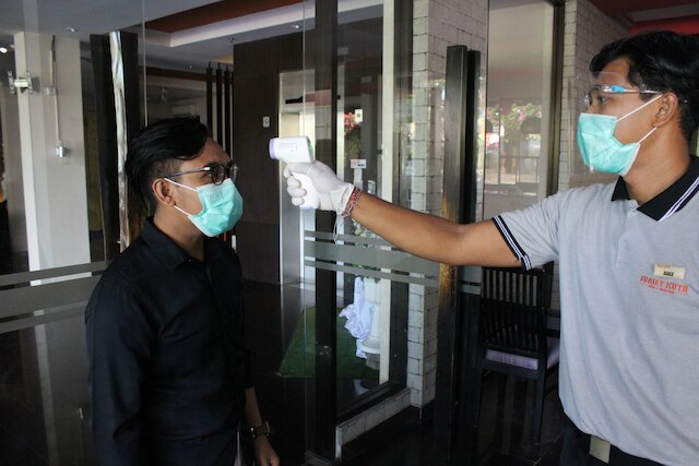 100 サンセット ホテル