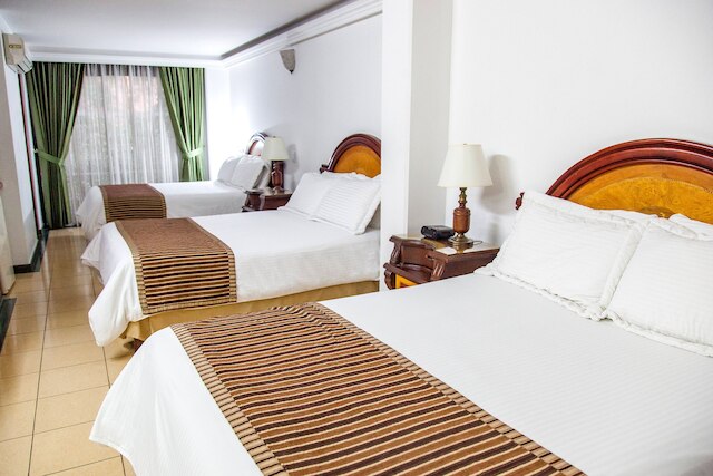 ソーラー ホテル カーサ ラウレレス