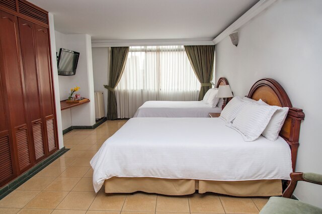 ソーラー ホテル カーサ ラウレレス