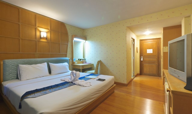 シロム アベニュー イン