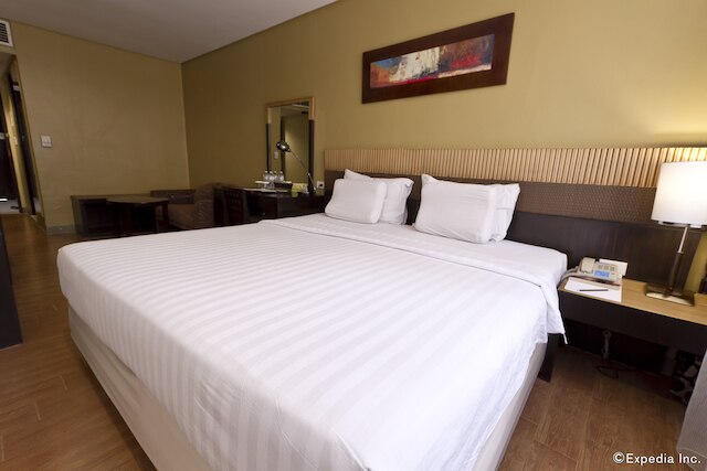 サミット サークル セブ