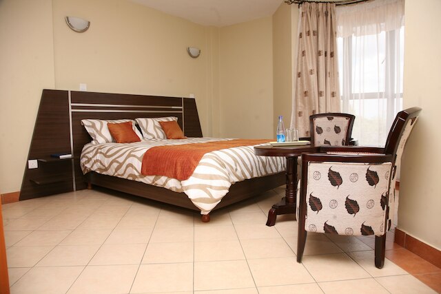 ナイロビ トランジット ホテル