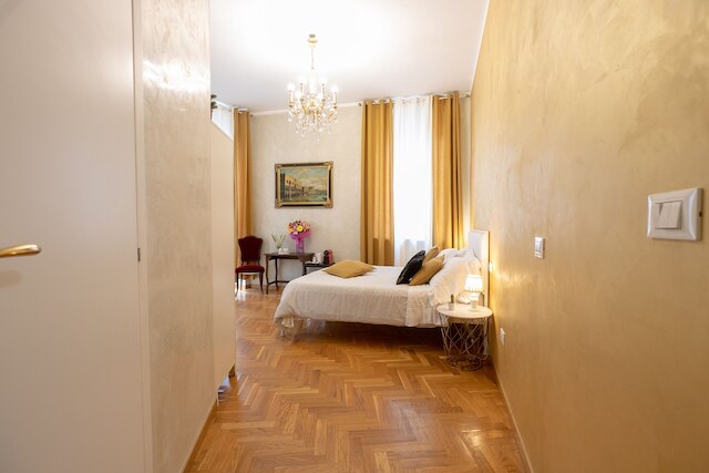 ゴールデン ルームズ