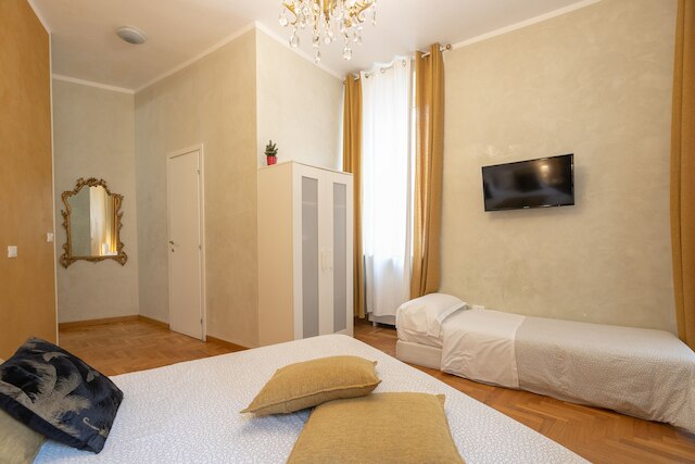 ゴールデン ルームズ