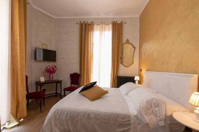 ゴールデン ルームズ