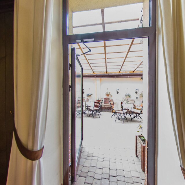 カイザー ホステル