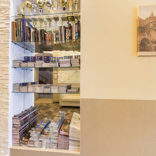 カイザー ホステル