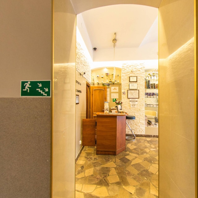 カイザー ホステル