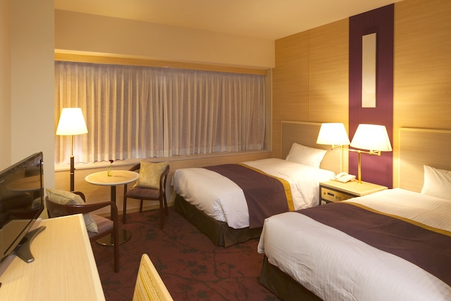 調布クレストンホテル