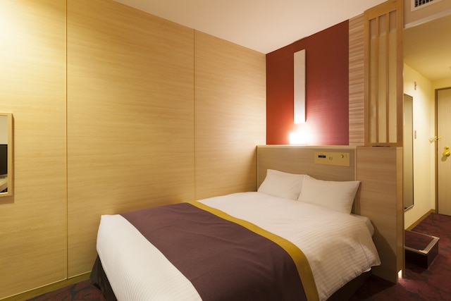 調布クレストンホテル