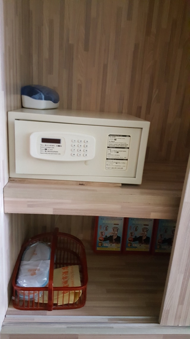 バイユン シティ ホテル (白云城市酒店)