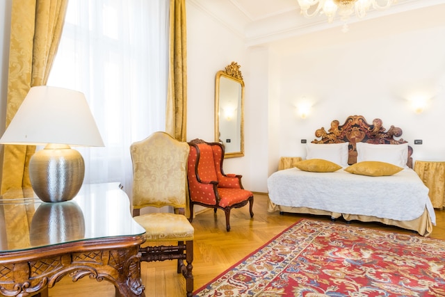 チャールズ ブリッジ パレス