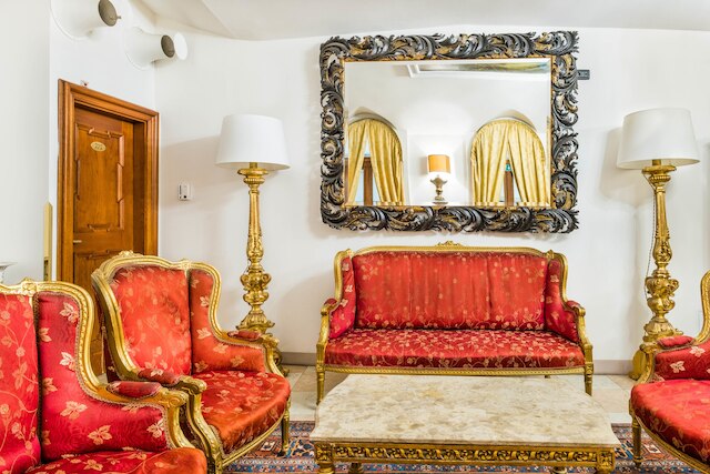 チャールズ ブリッジ パレス