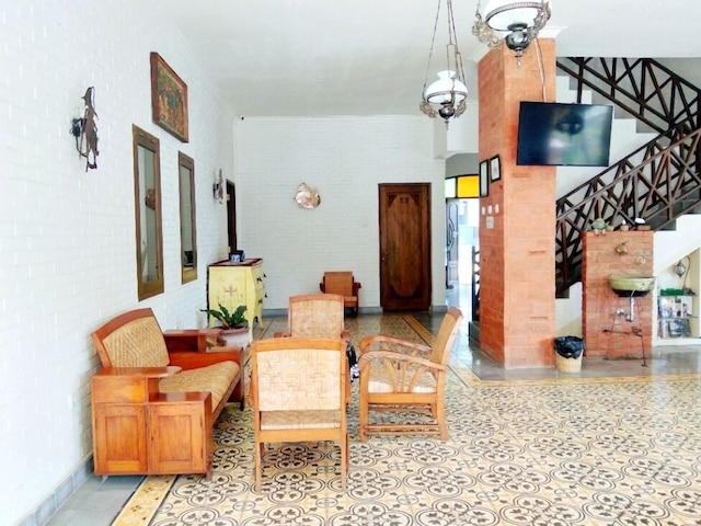 ザ サトゥ ステイ カイェン