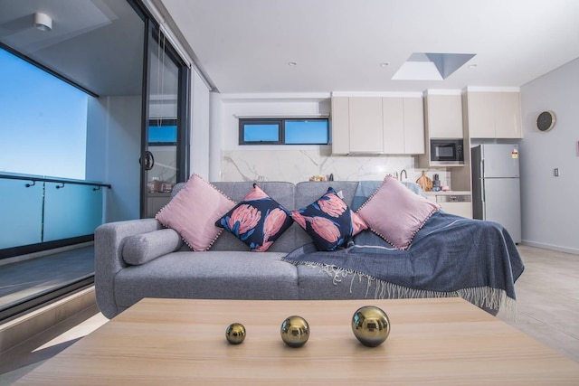 活気のあるベッドルーム 2 室、バスルーム 1 室、マスコット アパートメント