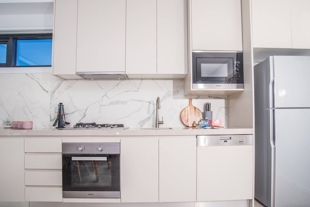 活気のあるベッドルーム 2 室、バスルーム 1 室、マスコット アパートメント