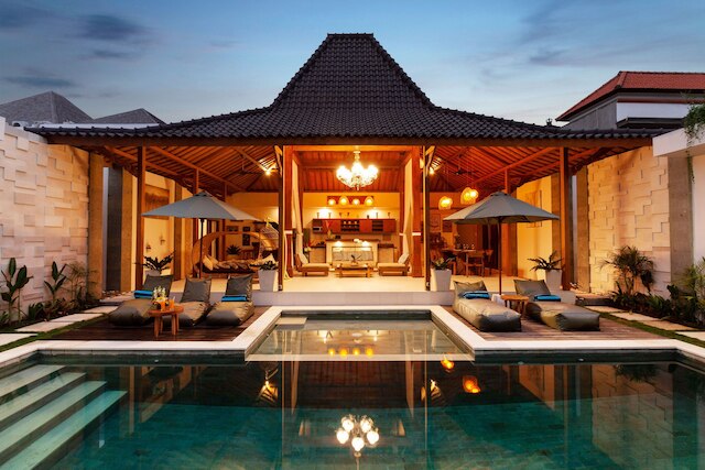 ヴィラ クブ ジョグロ