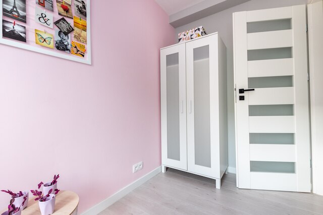 ワルシャワ コンシェルジ シルバー アパートメント