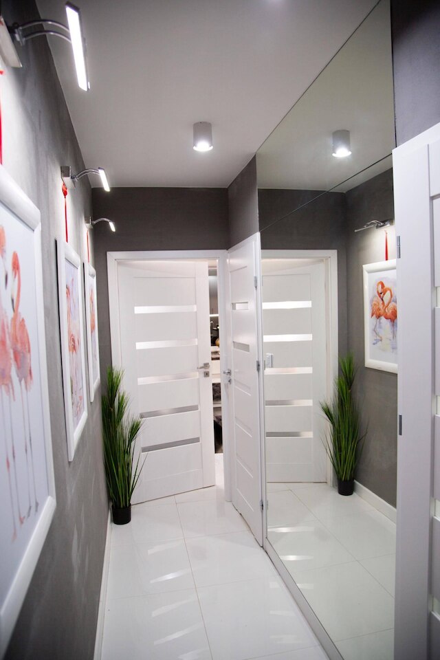 ワルシャワ コンシェルジュ モダン スタジオ