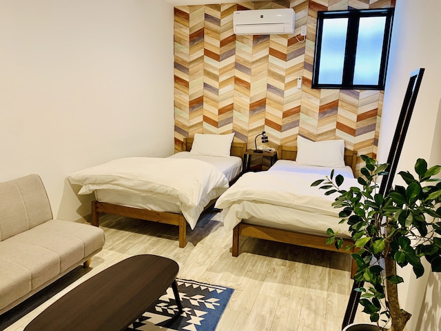 BEACH SIDE VILLAGE FAMILIAR