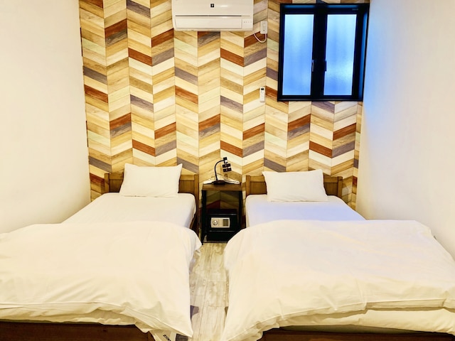 BEACH SIDE VILLAGE FAMILIAR