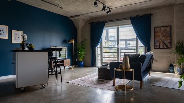 ザ コスモ ロフツ