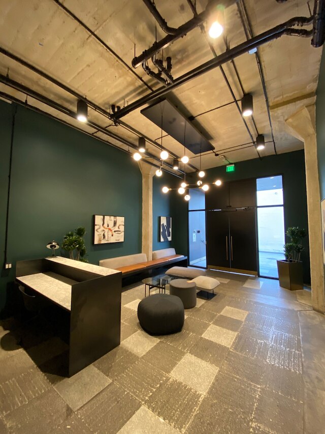 ザ コスモ ロフツ