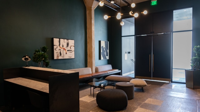 ザ コスモ ロフツ