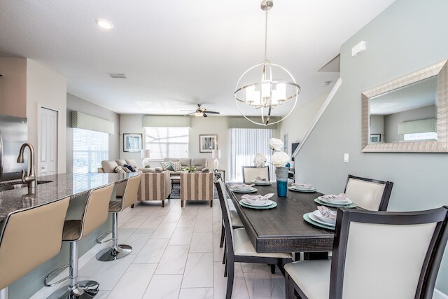 ディズニー エリア 5 ベッドルーム プライベート プール ストーリー レイク