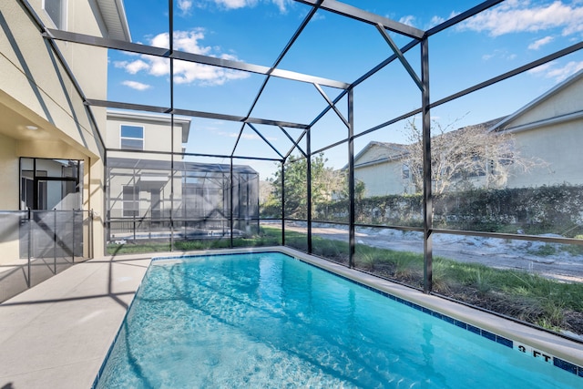 ファブュラス 6 ベッド ストーリー レイク ヴィラ プール & スパ 2145BMド