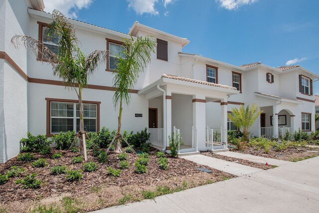 4 ベッドルーム タウン ホーム ウィズ プール