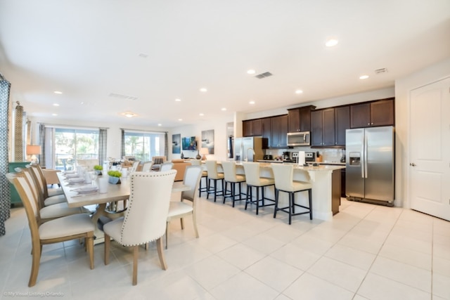 ファミリー フレンドリー 9 ベッドルーム 8.5 バスルーム