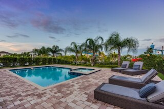 ファミリー フレンドリー 9 ベッドルーム 8.5 バスルーム