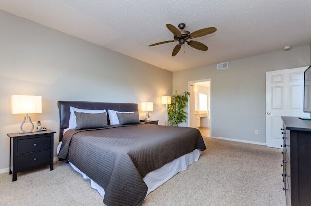 4 ベッドルーム ホーム ウィズ プール テーブル