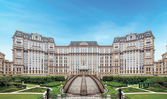 Grand Lisboa Palace Macau