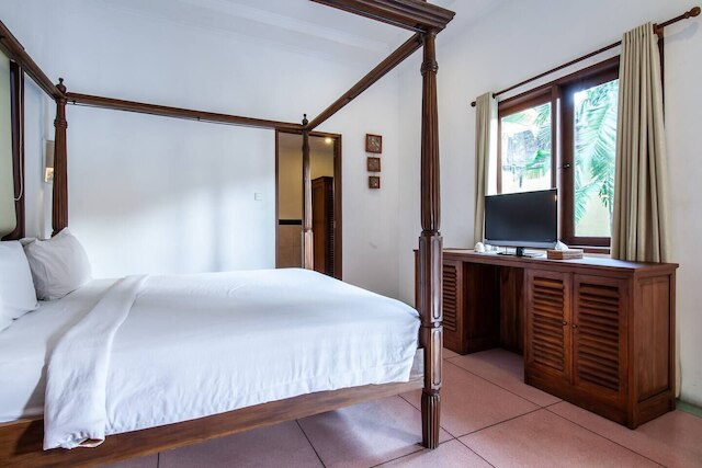 8 BR プライベート プール ヴィラ ウォーク トゥ スミニャック ビーチ