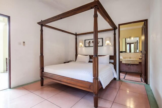 8 BR プライベート プール ヴィラ ウォーク トゥ スミニャック ビーチ