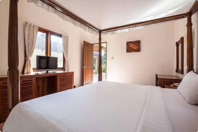 PB - ヴィラ 4 - 2 ベッドR  2 ッBR プライベート プール ヴィラ ウォーク トゥ スミニャック ビーチ