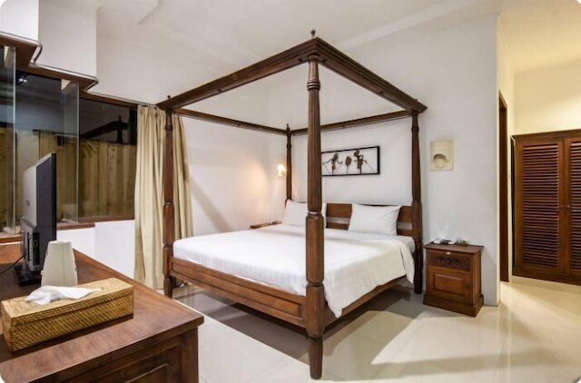 PB - 10ッドR  10 ドR プライベート プール ヴィラ ウォーク トゥ スミニャック ビーチ