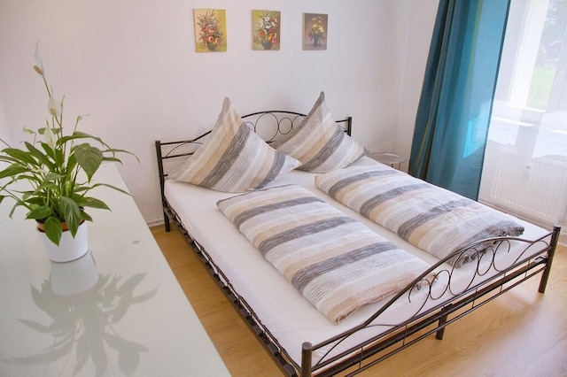 ドレスデナー タグ エマ