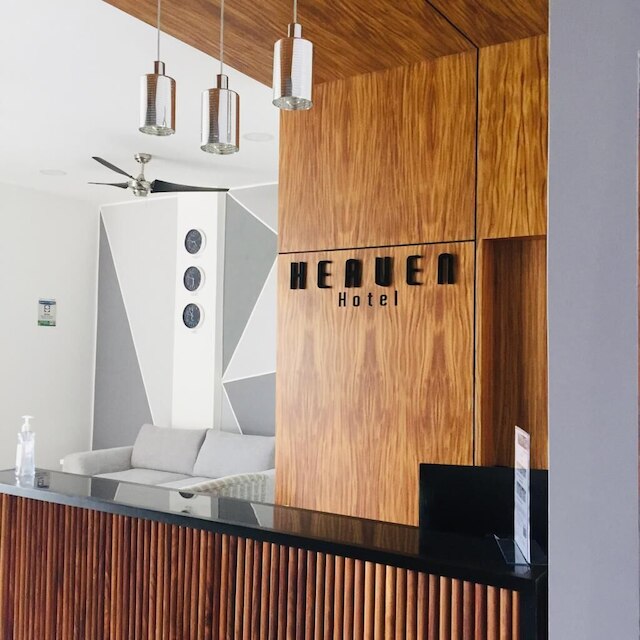 ヘブン ホテル