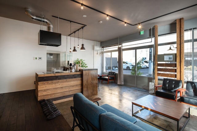 rakuna Inn 和 Honjo-Azumabashi