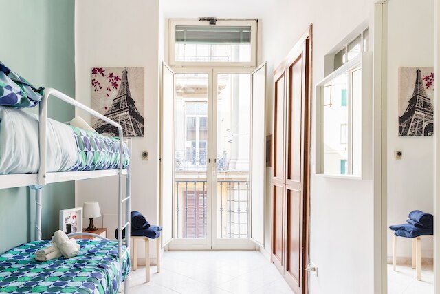 ラ フィネストラ ス ガリバルディ