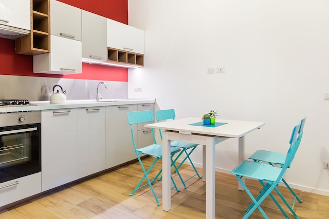 ウィ ツリー アパートメント