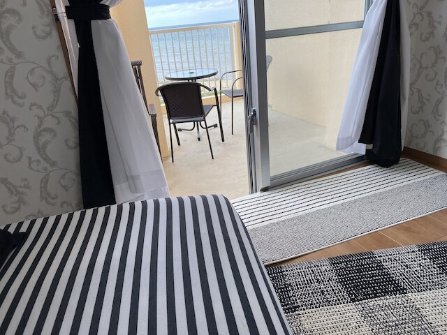 Beach Lodge 4 & Private Beach